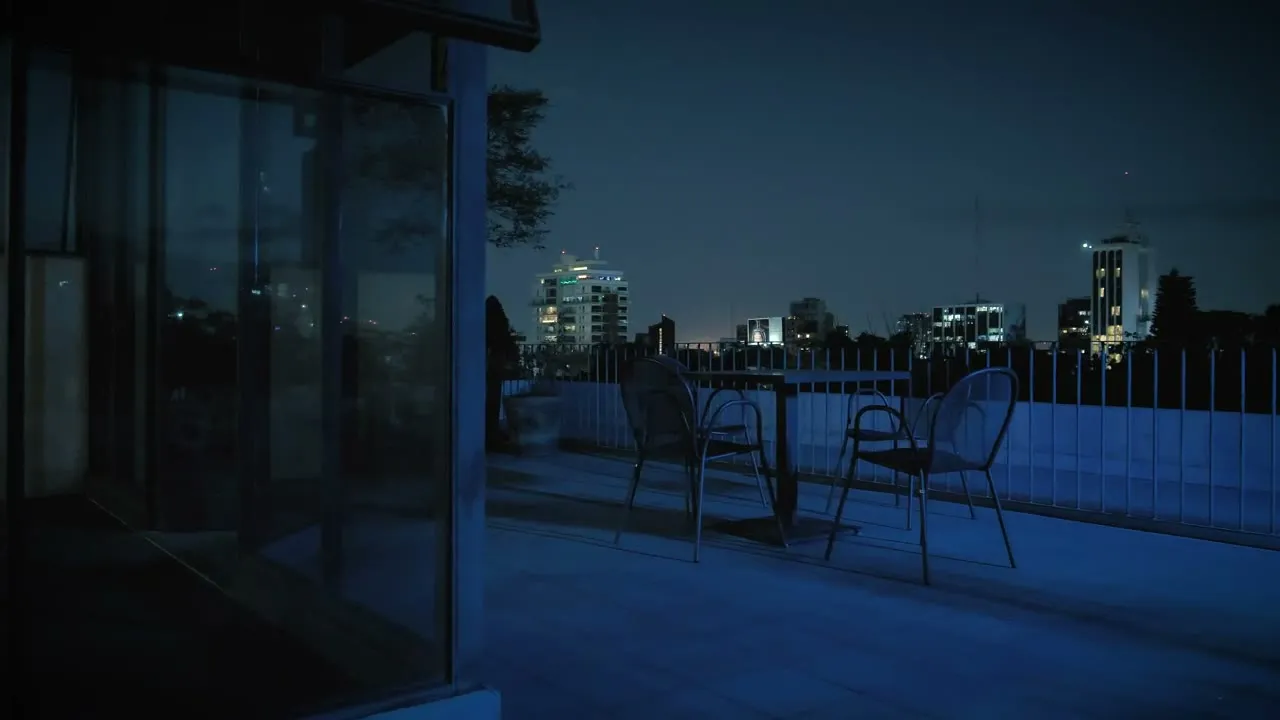 Terraza con vista nocturna